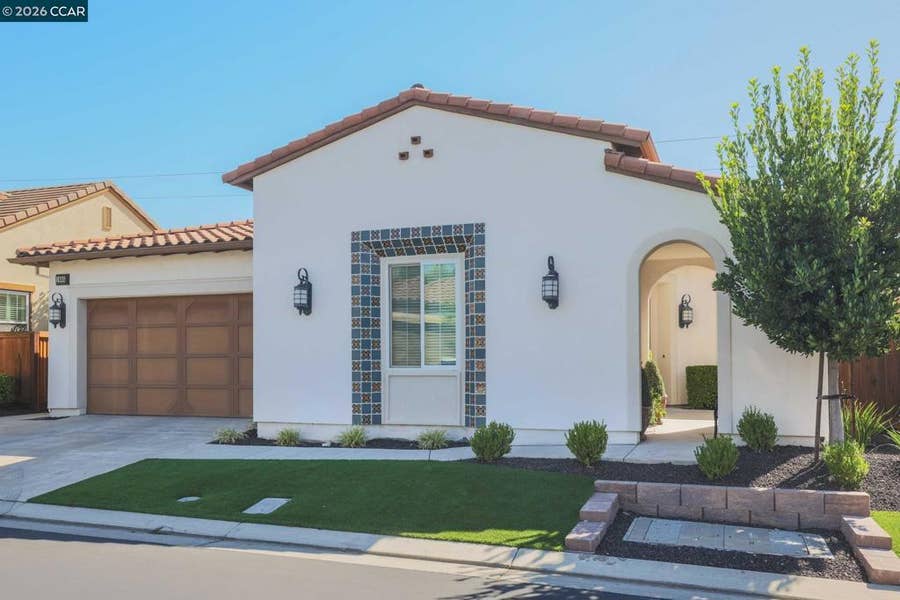 Property photo for 1605 Chianti Ln, Brentwood, CA