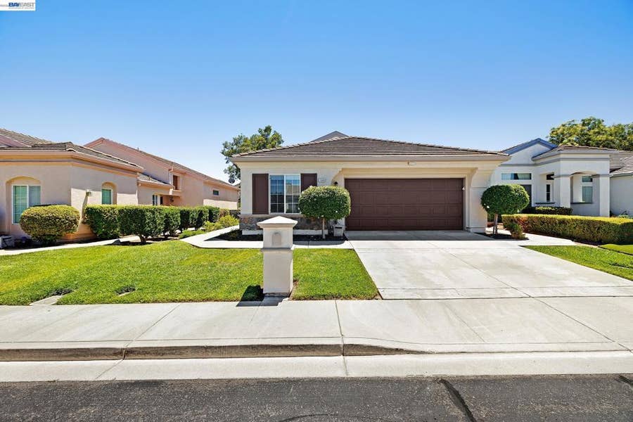 Property photo for 1586 Imperial Way, Brentwood, CA