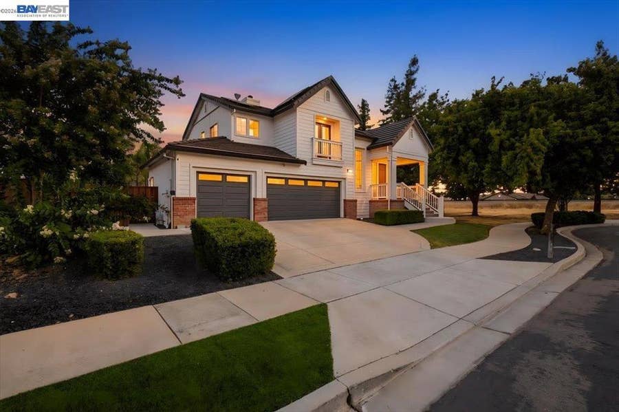 Property photo for 983 Chamomile Lane, Brentwood, CA