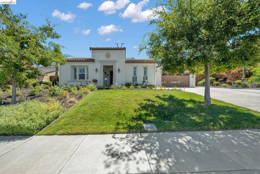 Property photo for 2277 Reserve Dr, Brentwood, CA