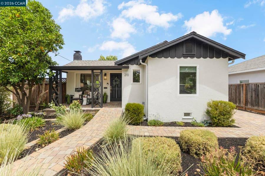 Property photo for 210 S R St, Livermore, CA