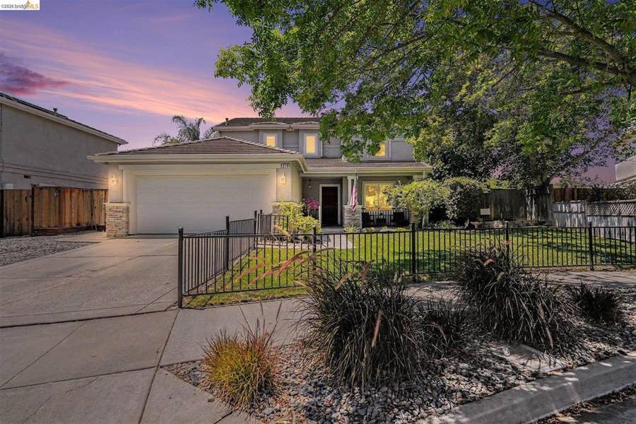 Property photo for 219 Brushwood Pl, Brentwood, CA
