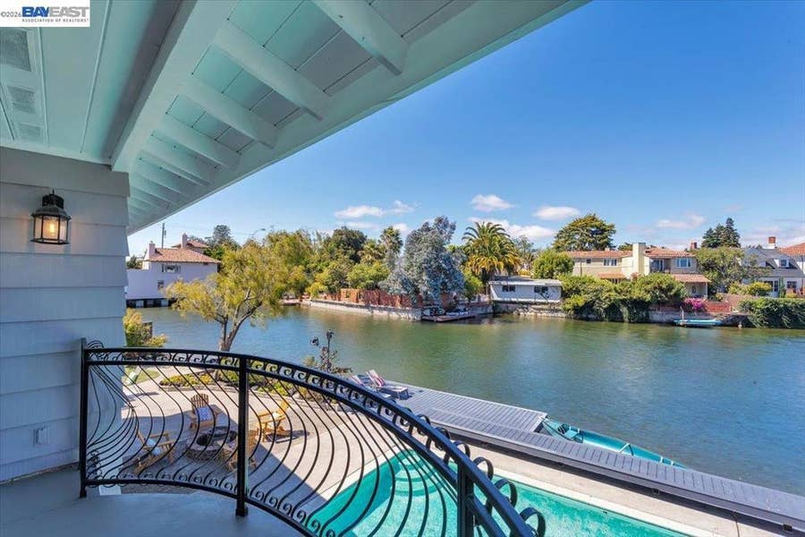 Property photo for 612 Fortress Isle, Alameda, CA
