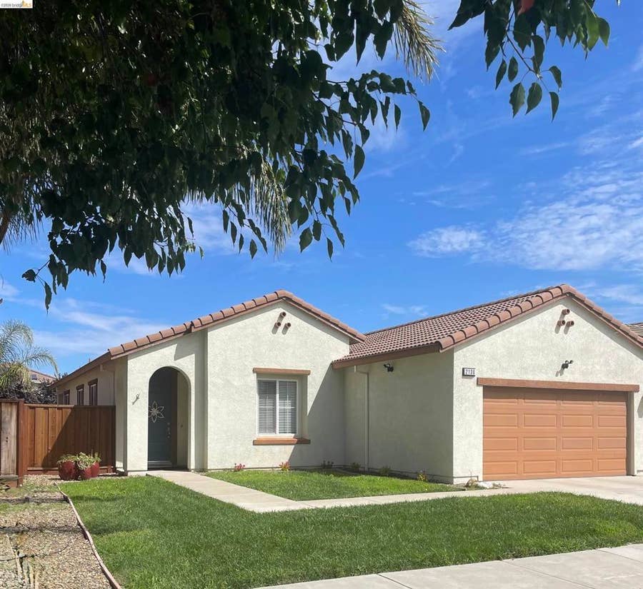 Property photo for 2130 Harborage Way, Oakley, CA