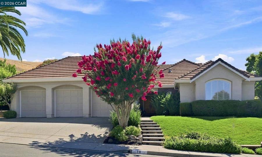 Property photo for 10 Edinburgh Pl, Danville, CA