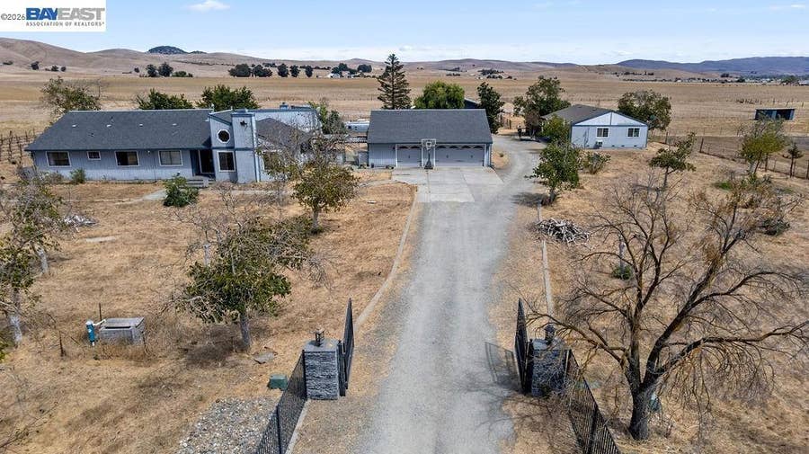 Property photo for 4767 Bel Roma Rd, Livermore, CA