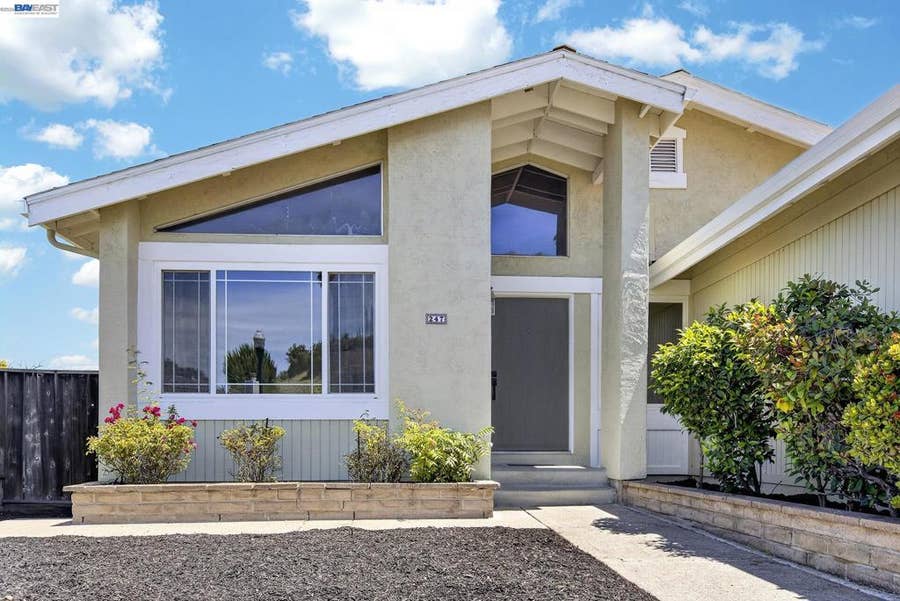 Property photo for 247 Sparrow Dr, Hercules, CA