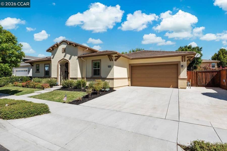 Property photo for 447 Avondale Ct, Brentwood, CA