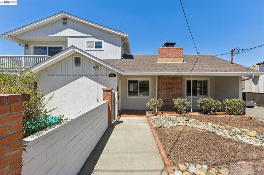Property photo for 3851 Vineyard Ave, Pleasanton, CA