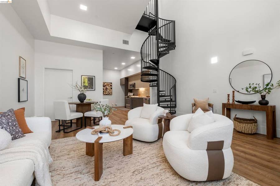 Property photo for 1545 32nd Street, #101, Oakland, CA