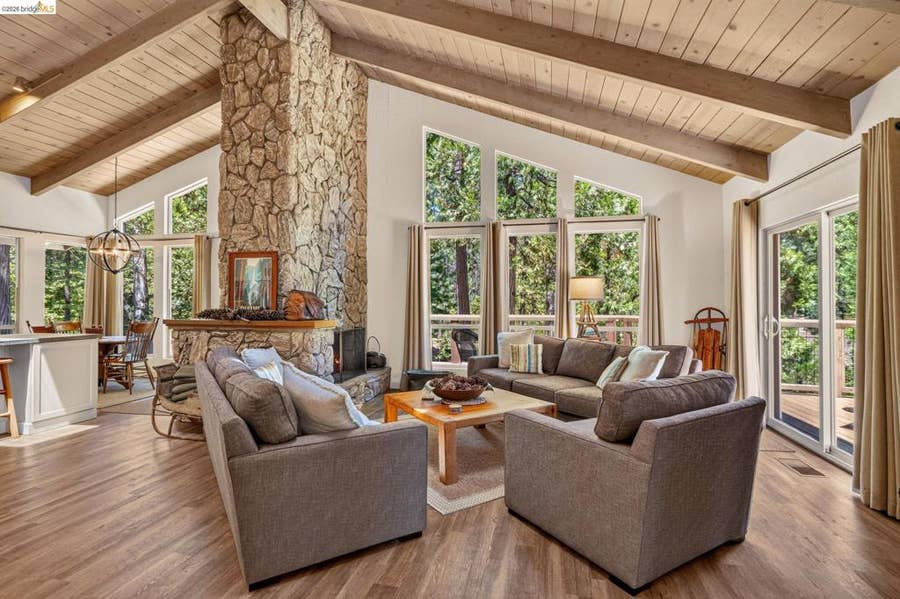 Property photo for 22790 Bret Harte Dr, Twain Harte, CA