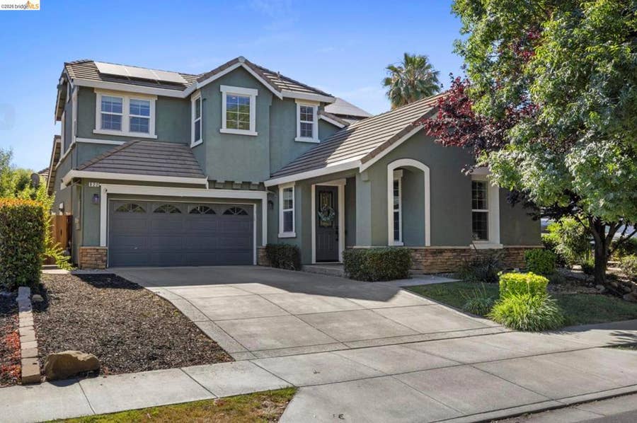 Property photo for 822 Shasta Daisy Dr, Brentwood, CA