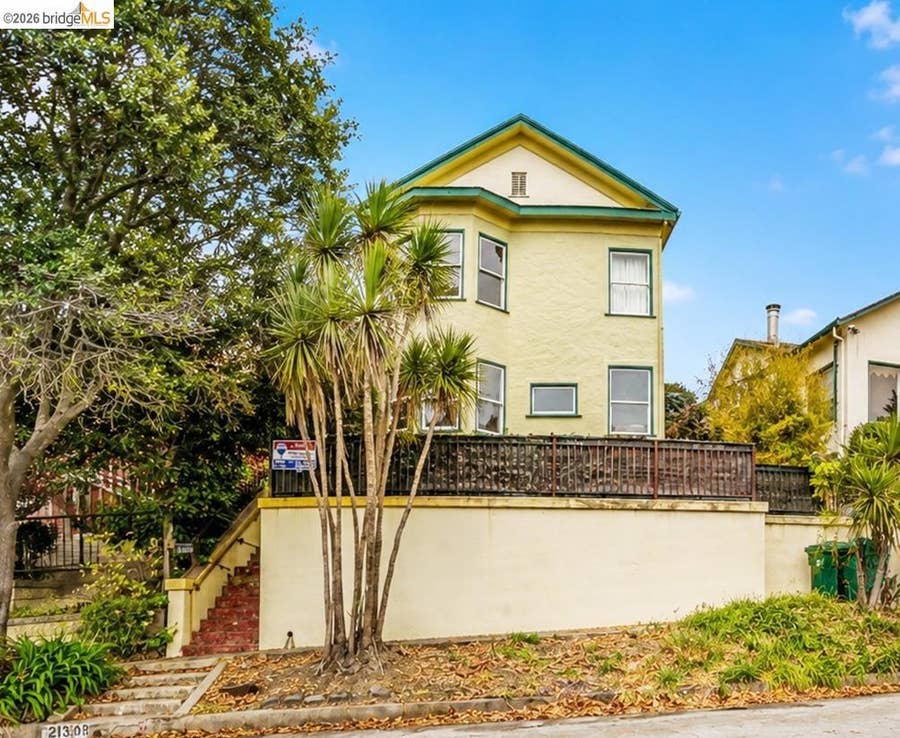 Property photo for 213 Nicholl Ave, Richmond, CA