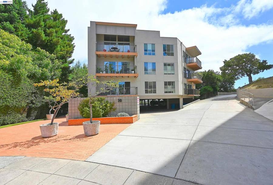 Property photo for 30 Mounds Rd, #201, San Mateo, CA