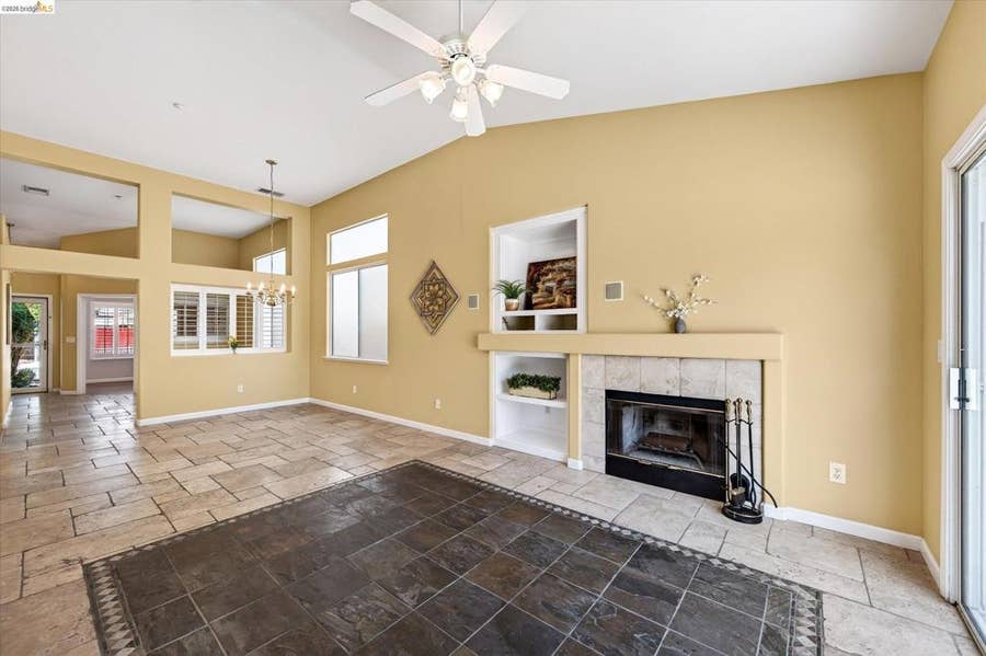 Property photo for 2012 Trailside Dr, Brentwood, CA