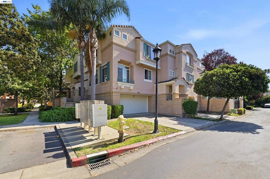Property photo for 450 Cascadita Ter, Milpitas, CA