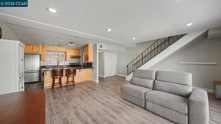 Property photo for 2426 Lincoln Ave, #J, Alameda, CA