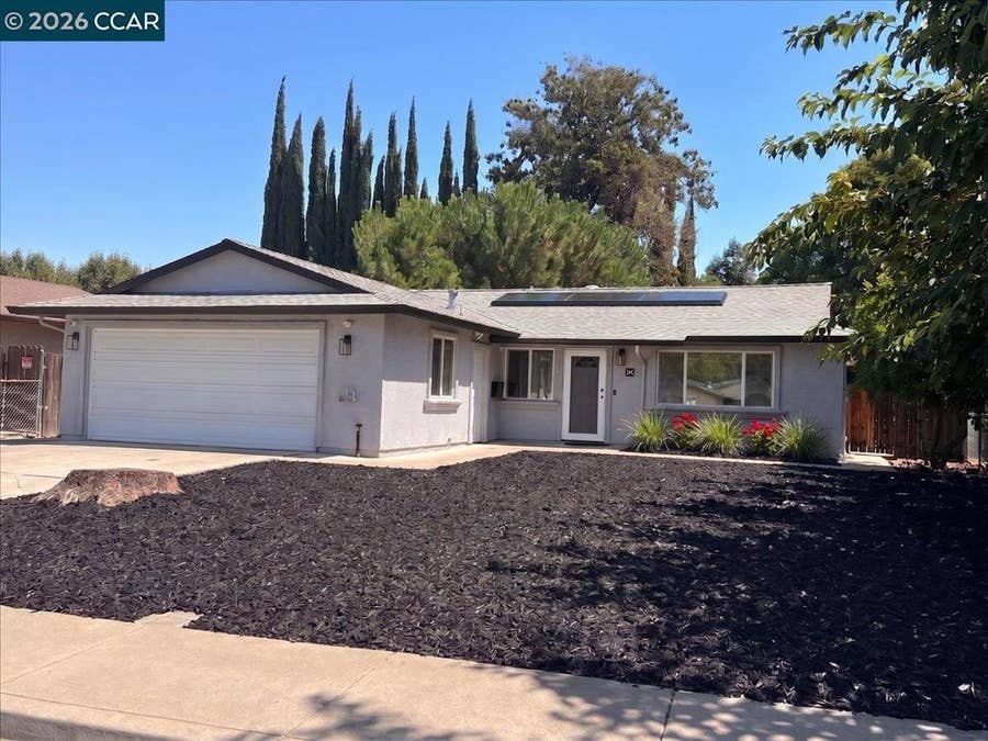 Property photo for 916 N Estates Dr, Brentwood, CA