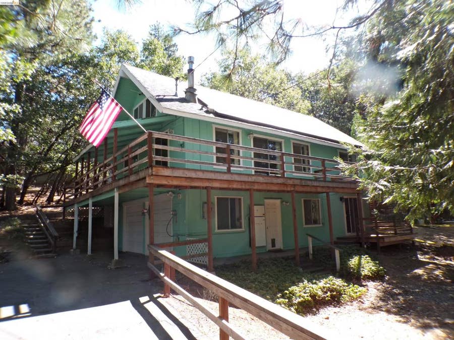 Property photo for 16935 Broken Pine Rd, Sonora, CA