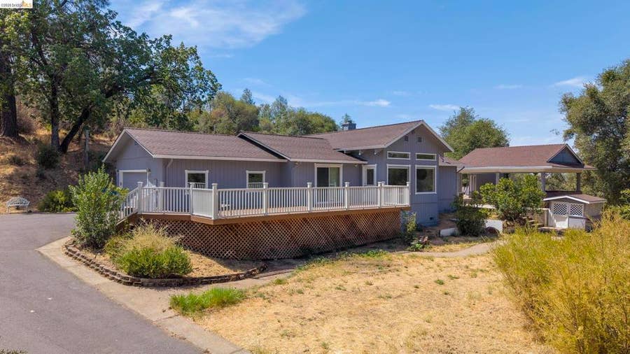 Property photo for 17910 Dolores Ln, Sonora, CA