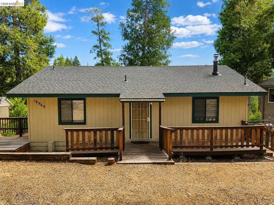 Property photo for 19969 L Street, Twain Harte, CA