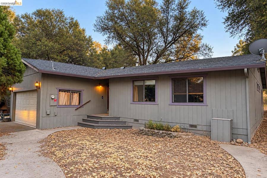 Property photo for 20663 Ferretti Rd, Groveland, CA