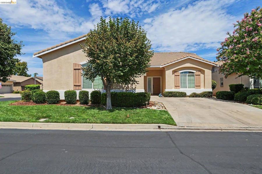 Property photo for 1237 Alderman Ln, Brentwood, CA