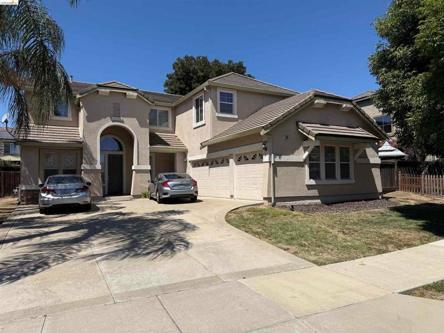 Property photo for 1585 DAWNVIEW DR, Brentwood, CA