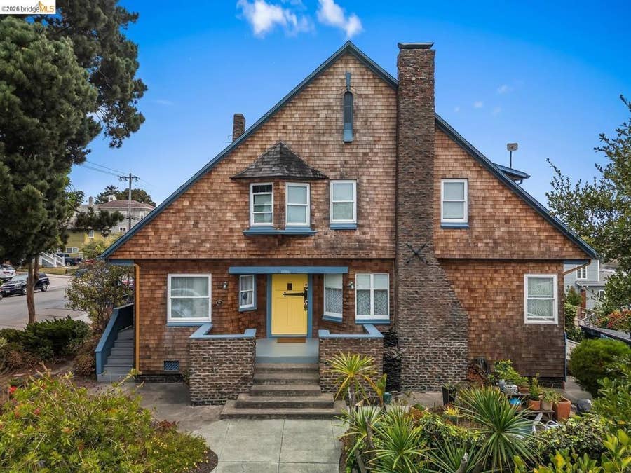 Property photo for 2000 Clinton AVE, Alameda, CA