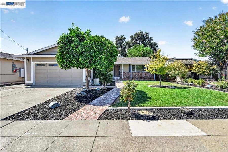 Property photo for 961 Essex St, Livermore, CA