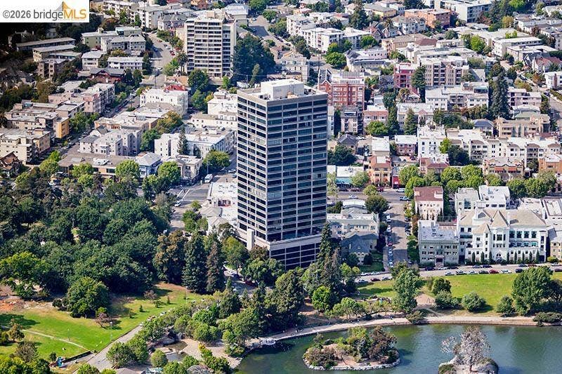 Property photo for 565 Bellevue Ave., #806, Oakland, CA