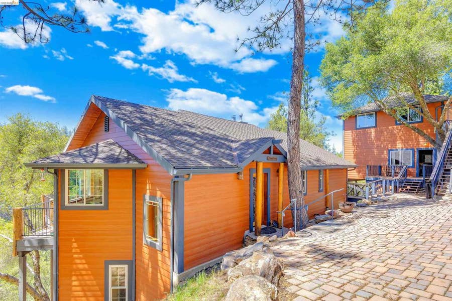 Property photo for 20162 Pine Mountain Dr, Groveland, CA