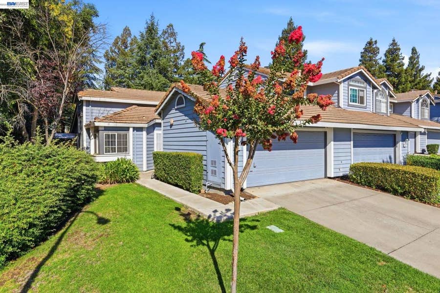 Property photo for 3897 Inverness Cmn, Livermore, CA