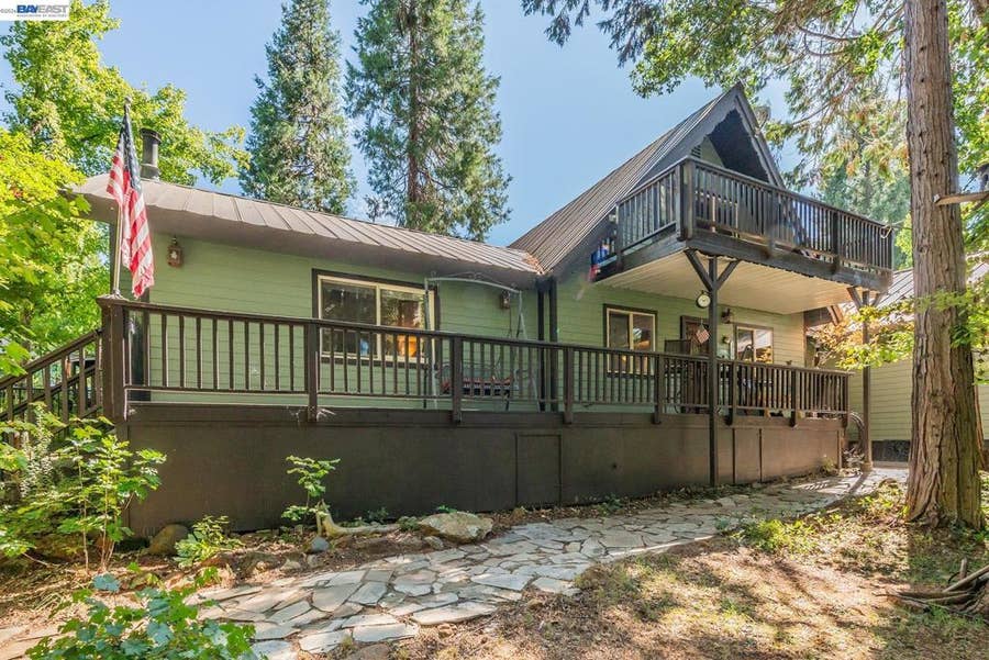 Property photo for 320 Airport Rd, Trinity Center, CA