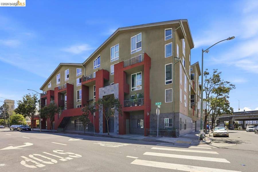 Property photo for 675 8Th St, #3, Oakland, CA