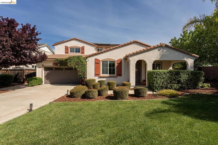 Property photo for 719 Monte Verde Ln, Brentwood, CA