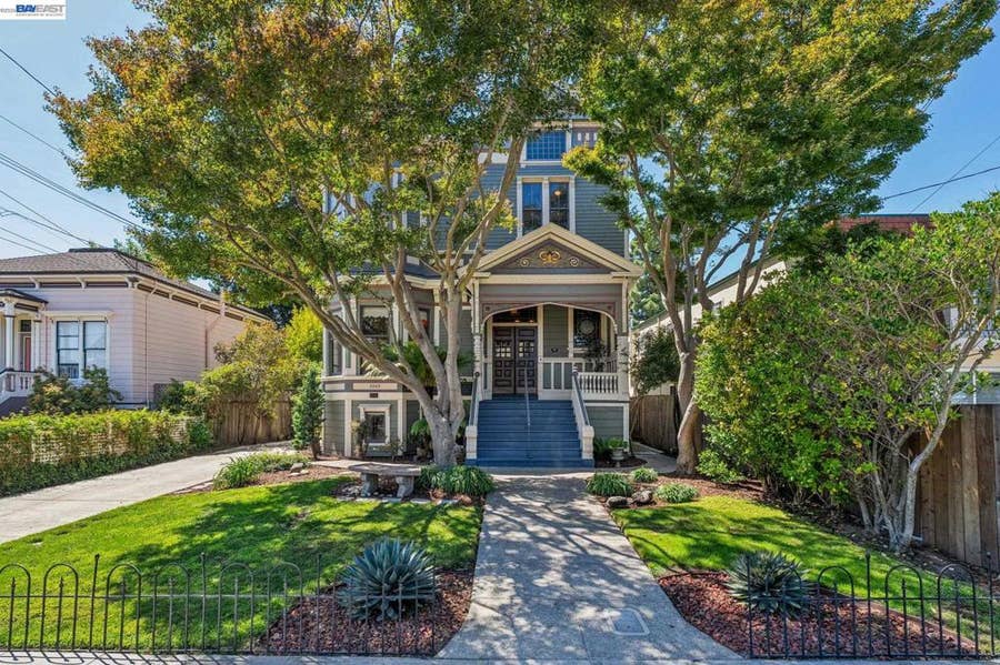 Property photo for 2242 San Antonio Ave, Alameda, CA