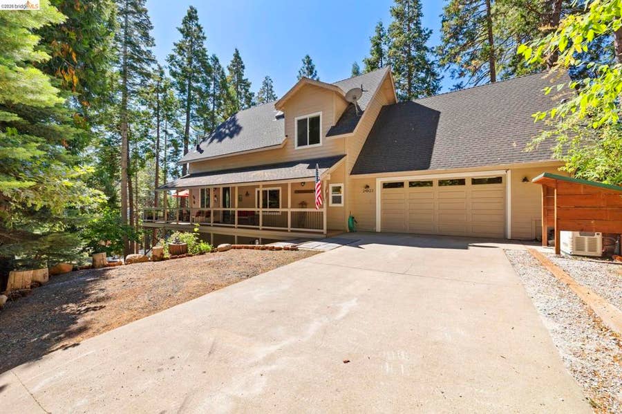 Property photo for 24822 Quartz Ave, Mi Wuk Village, CA