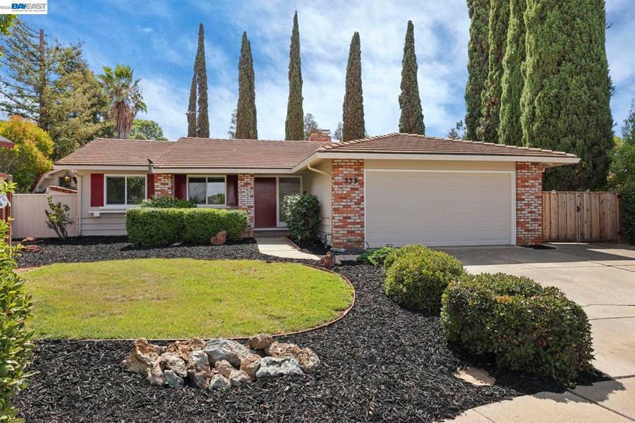 Property photo for 553 Bell Ave, Livermore, CA