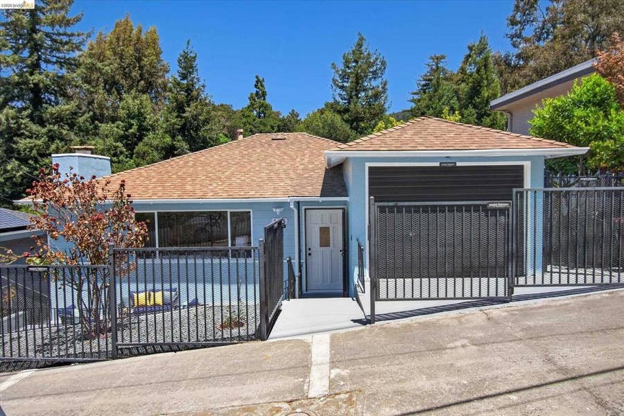 Property photo for 6138 Oakdale, Oakland, CA