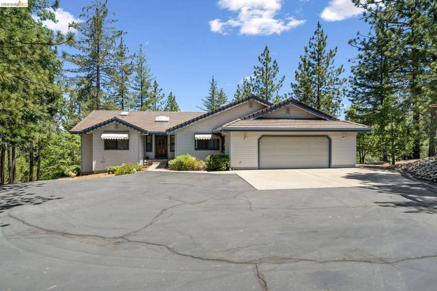 Property photo for 11335 Bridal Veil, Groveland, CA
