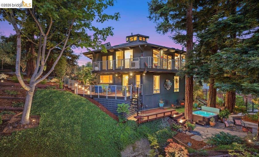 Property photo for 221 Amend Ct, El Sobrante, CA