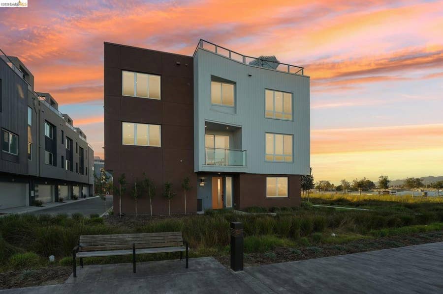 Property photo for 2388 Stanford St, Alameda, CA