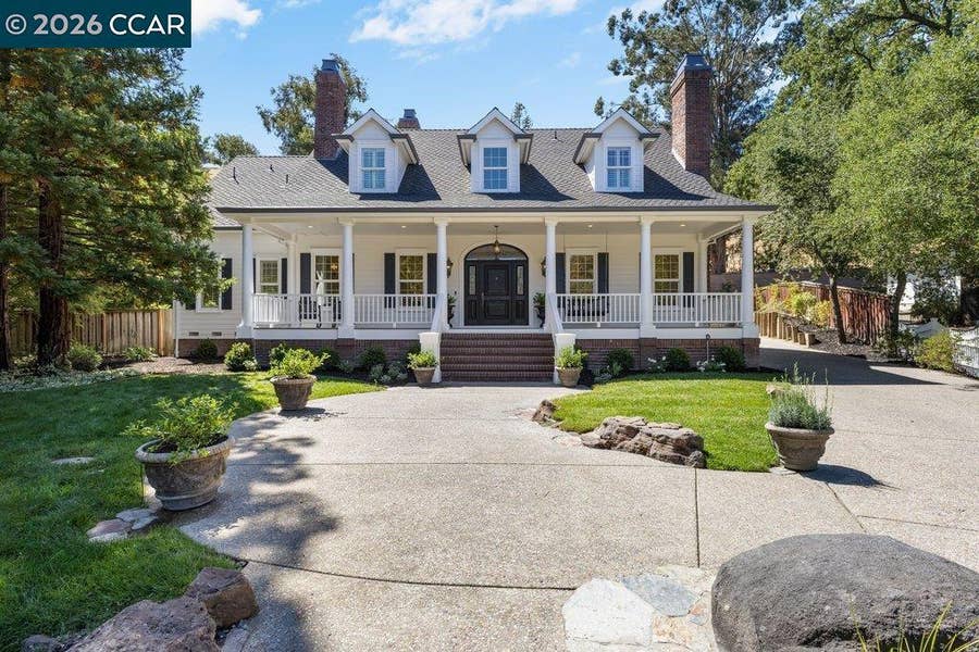 Property photo for 1822 Alameda Diablo, Diablo, CA