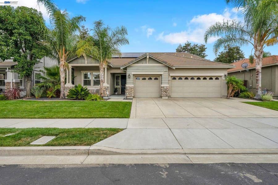 Property photo for 173 Pescara Blvd, Brentwood, CA