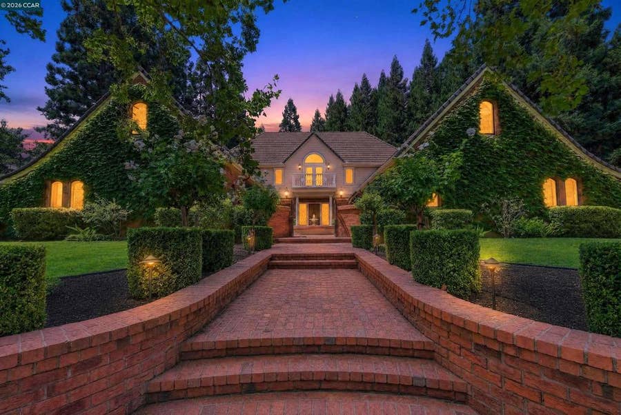 Property photo for 114 Pepperwood Ct, Danville, CA