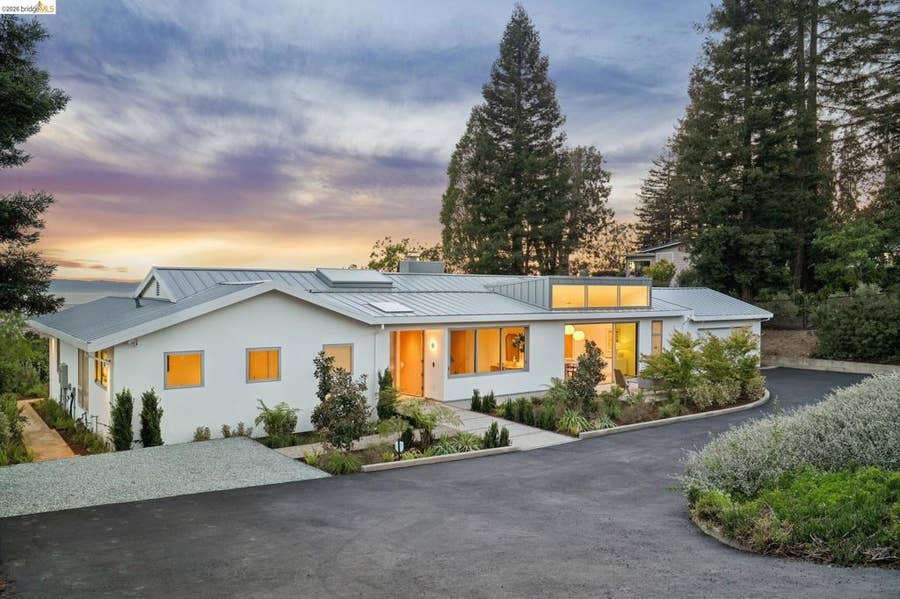 Property photo for 14001 Skyline Blvd, Oakland, CA
