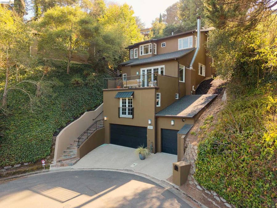 Property photo for 695 Florence, Oakland, CA