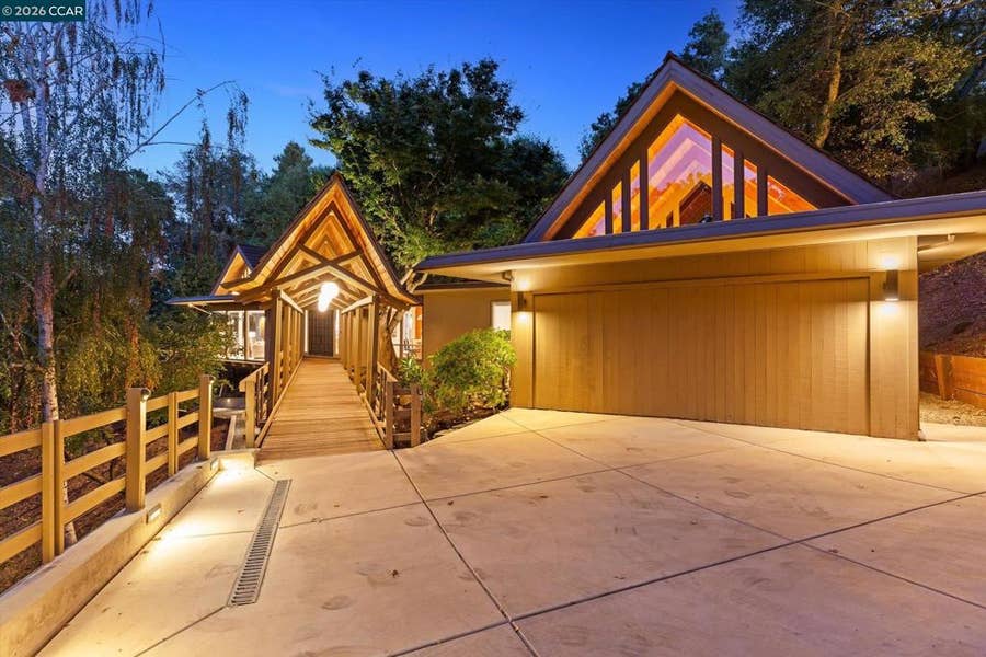 Property photo for 521 Tahos Rd, Orinda, CA