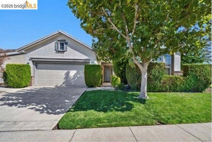 Property photo for 2021 Kent Dr, Brentwood, CA